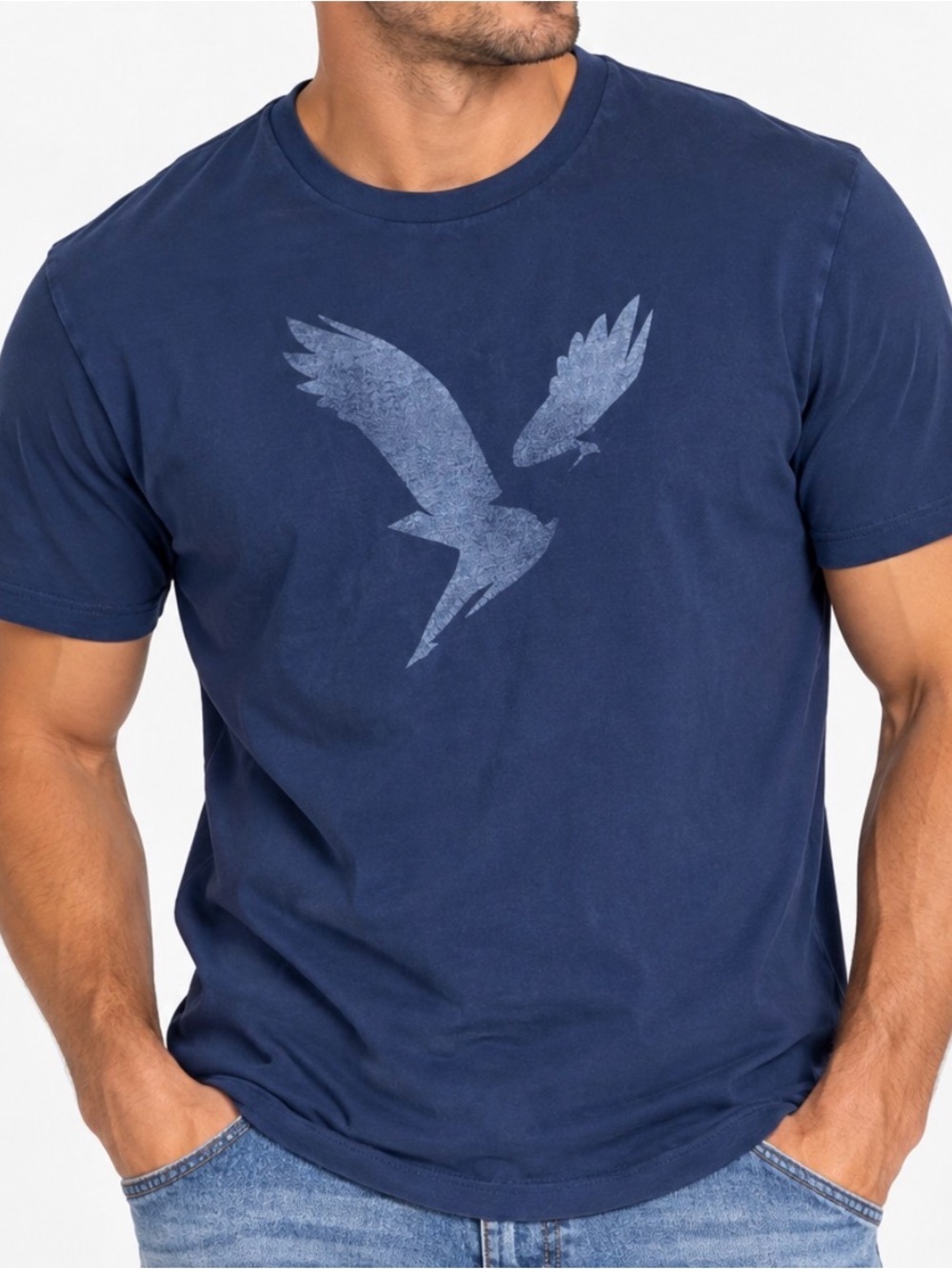 American Eagle Outfitters Navy Tee with Light Blue Bird GraphicSZ MD